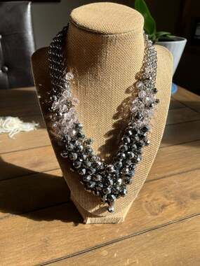 Paparazzi Zi Collection The Taylerlee Silver and Black Iridescent Bead Statement